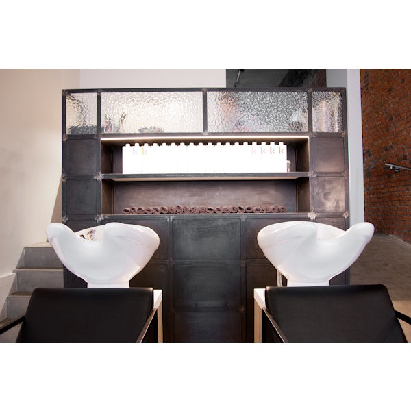 YUTO MET GROOT WASBEKKEN